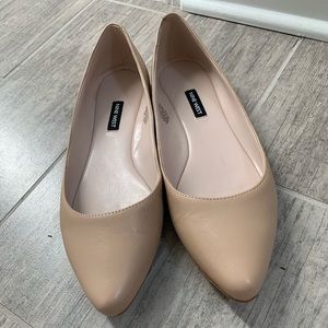Nine West Size 10 Women’s Nude Flats